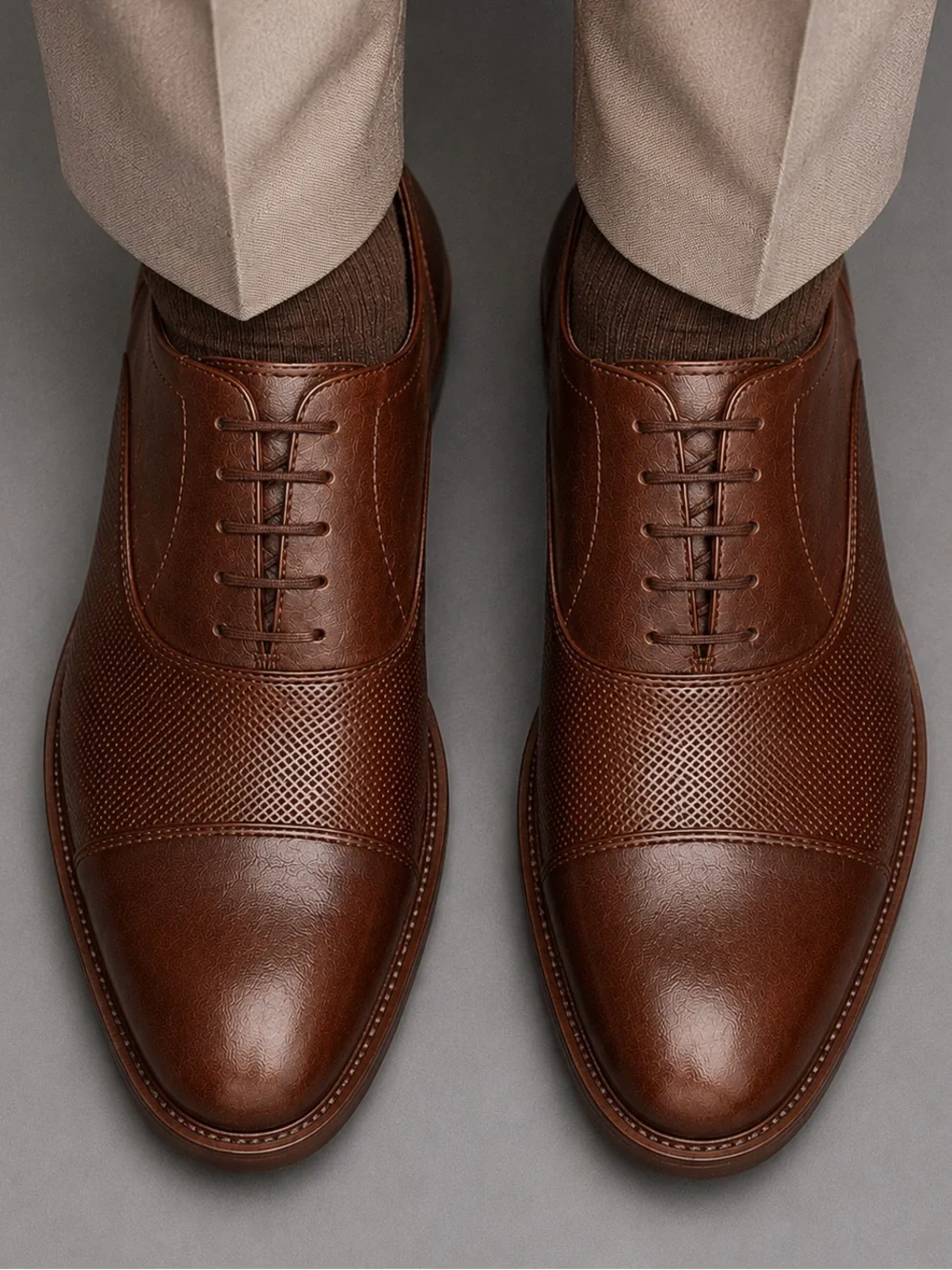 Men's Brown Perforated Cap-Toe Oxford Dress Shoes